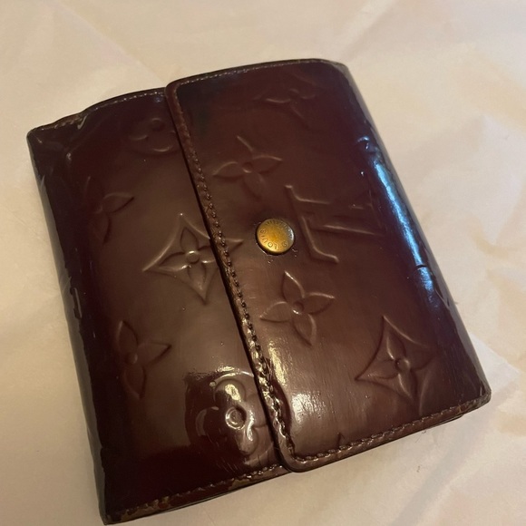 Louis Vuitton Handbags - LOUIS VUITTON Elise Vernis Portefeuille Dyed